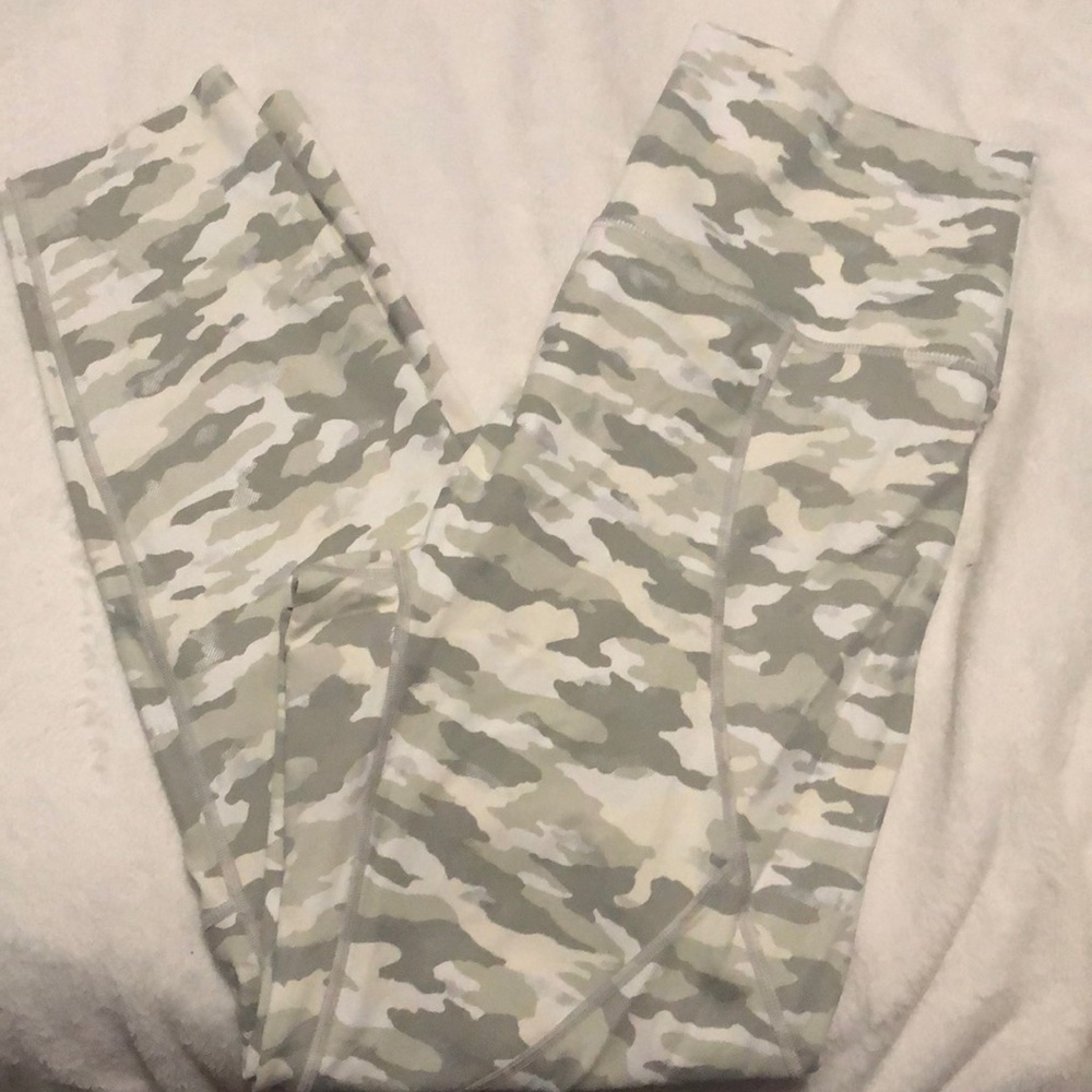Aerie white camo leggings